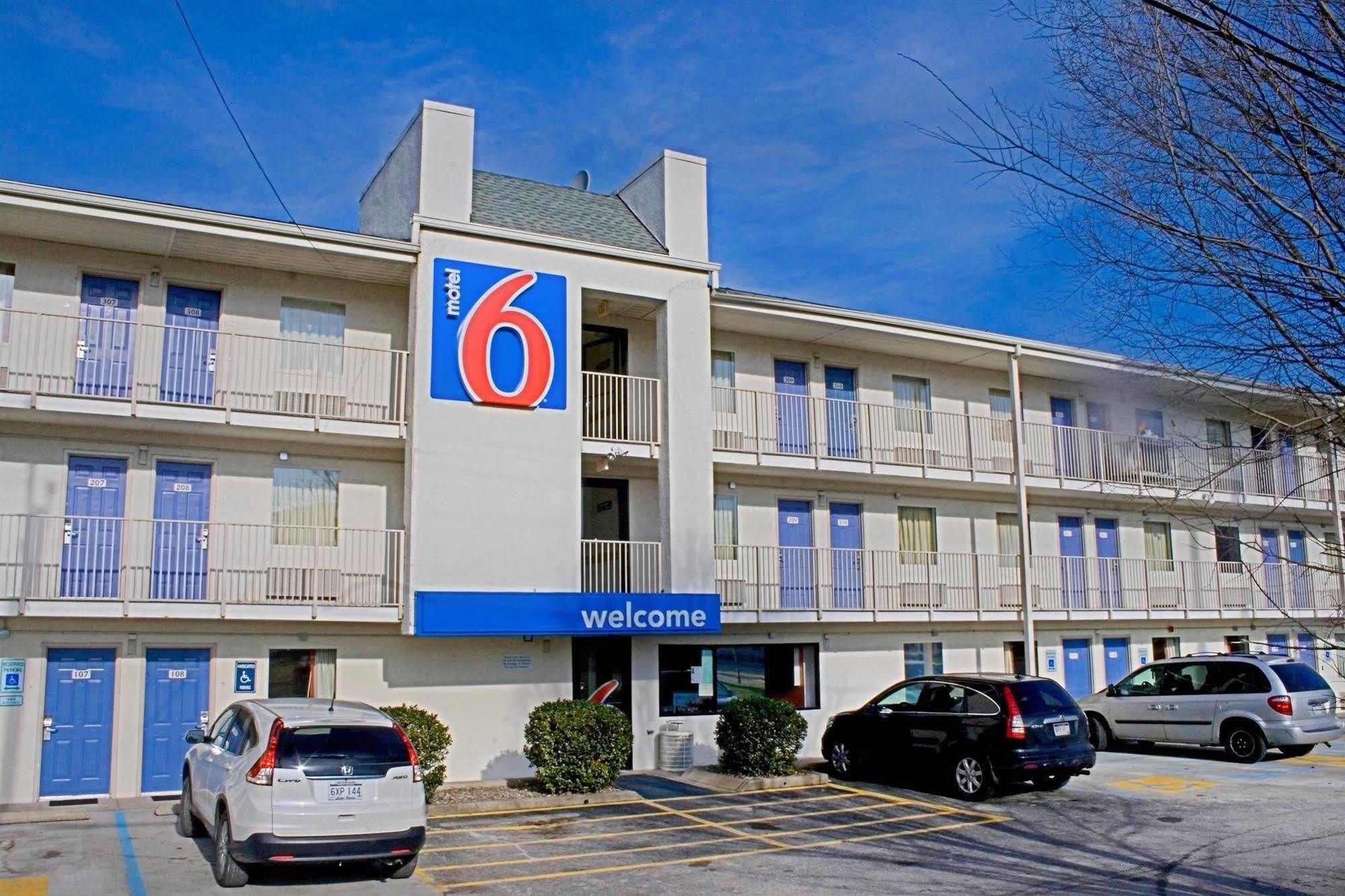 Days Inn By Wyndham Charleston Wv מראה חיצוני תמונה